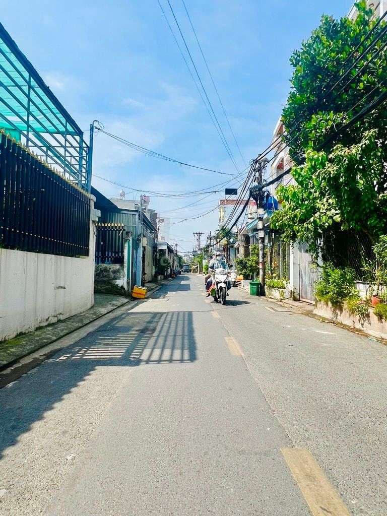 MẶT TIỀN KINH DOANH SÁT LÊ Văn QUOI 120M GIÁ XÍU XIU