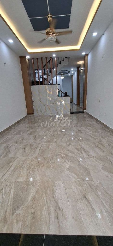 Bình tân 4×16,2 Đúc 3 Lầu. hẻm nhựa 6m thông. Xe hơi hơi ngủ trong nhà - Ảnh 2