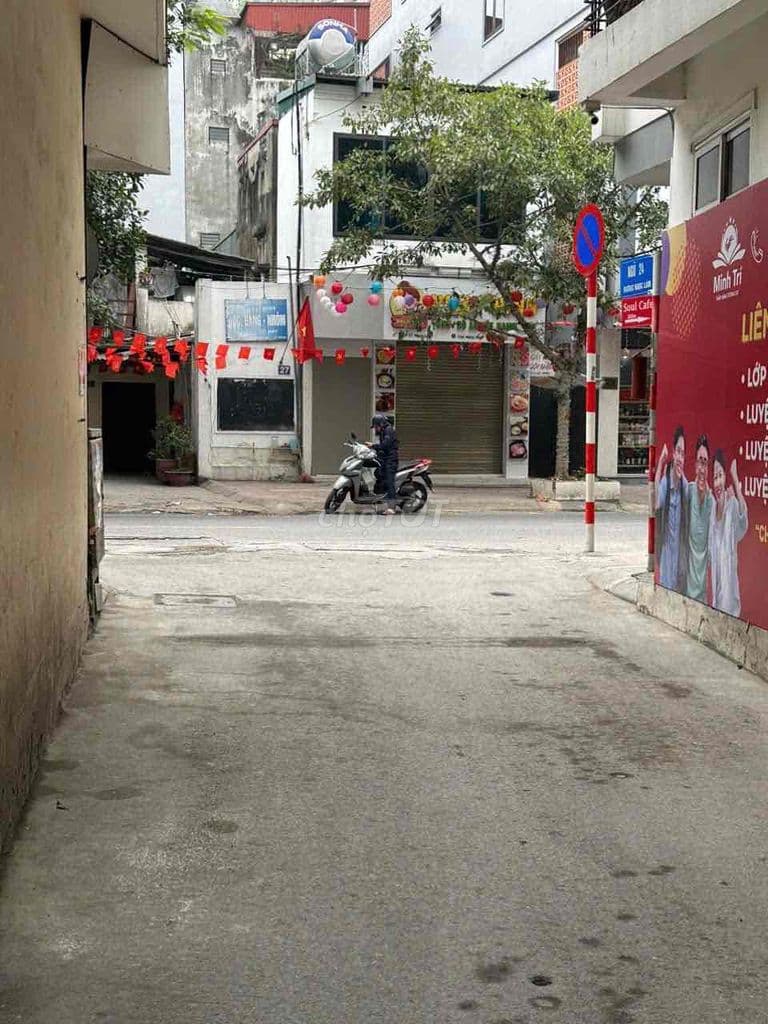 tôi chính chủ bán nhà 5 tầng mới phố cổ quận Long biên