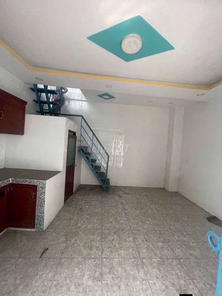 Bán Lỗ Nhà Ngay Chợ Bình Chánh - 60m², Sổ riêng, giá 1 Tỷ 150 - Ảnh 3