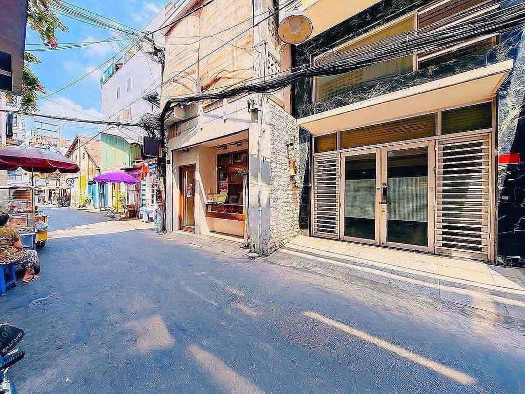 NHÀ GÓC 3 MẶT HẺM -XE HƠI THÔNG - 1 căn ra MT PHAN ĐÌNH PHÙNG, PHÚ NHU