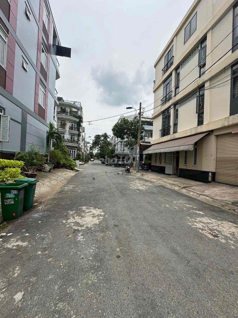 Bán nhà ngang 4m5 mặt tiền nội bộ đường số khu dân cư Bình Phú - Ảnh 3
