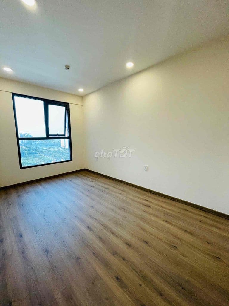 cần bán CHCC Viva Plaza 2PN 3.550