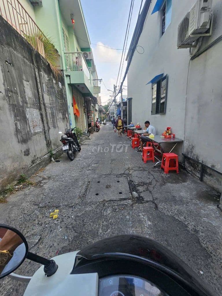 giá chỉ 6ty2 . bán nhà 13×10 đường 29 tên lửa - Ảnh 3