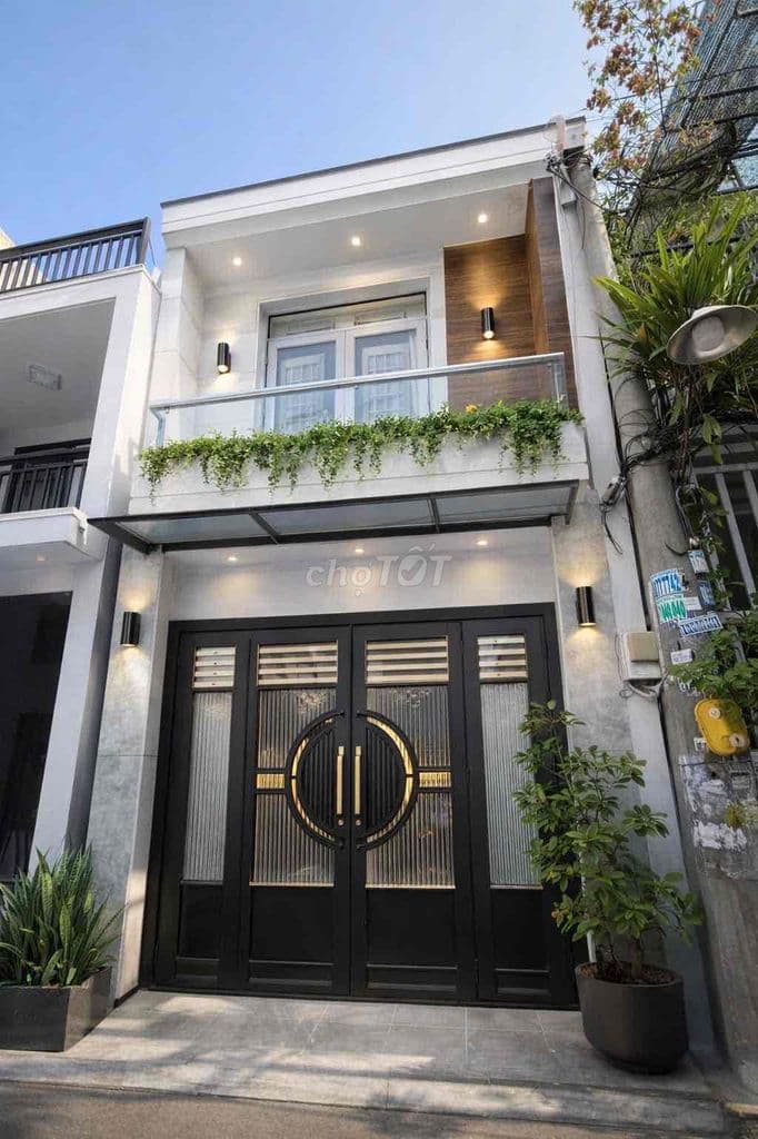 chính chủ cần bán nhà gần trường đại học công thường