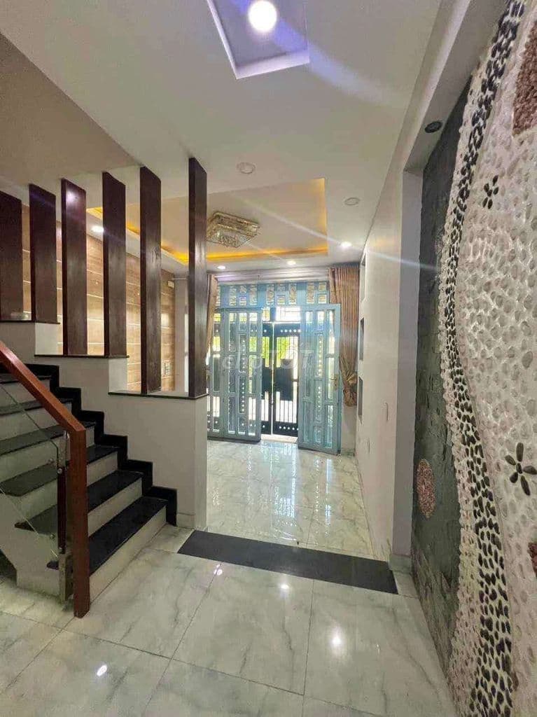Bán nhà KDC Bình Phú đối diện công viên - Ảnh 3