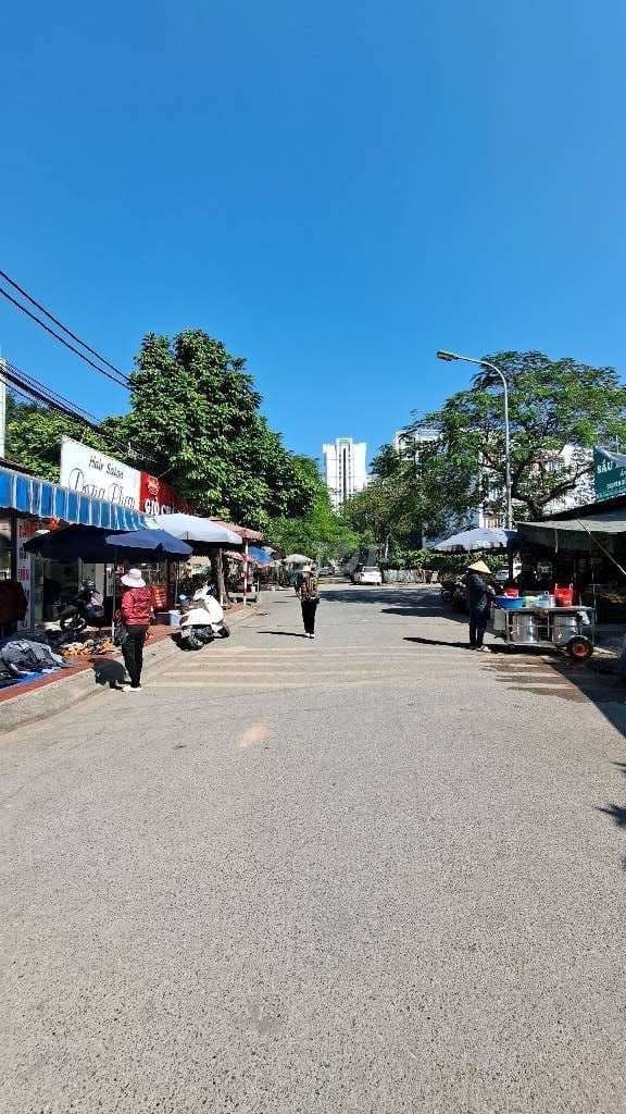 Lô góc đối diện chợ dân sinh - đường ô tô tránh thông -kinh doanh đỉnh - Ảnh 2