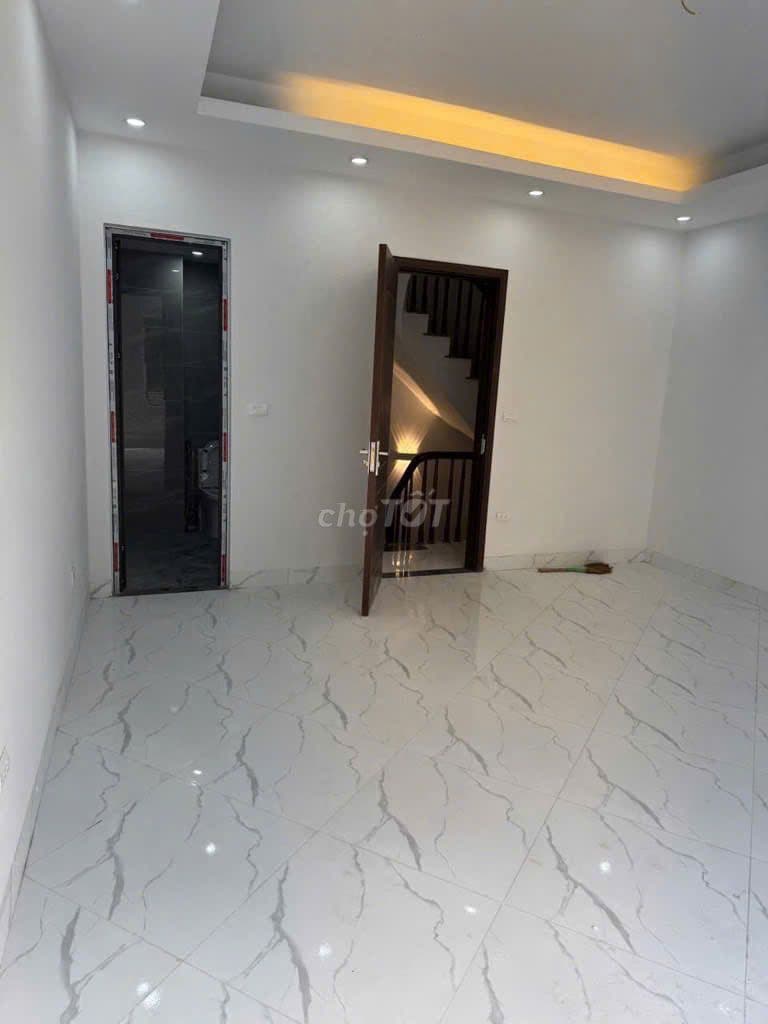 Nhà Đẹp Giá Quất Long Biên , Sổ Đỏ Chính Chủ , Giá Rẻ Chờ Thời - Ảnh 3