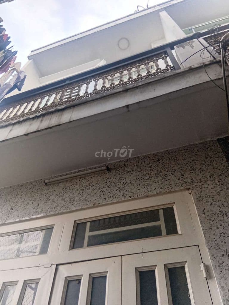 Bán căn nhà ngay trung tâm Hiệp Thành- Quận 12.chỉ 620tr