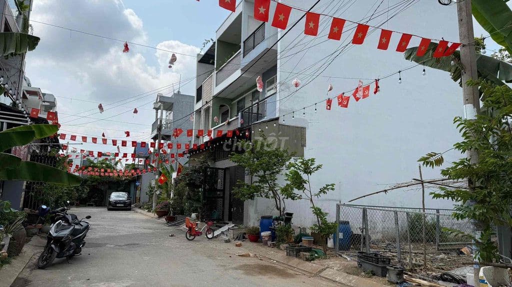 Bán đất hẻm xe hơi Quận 9 cũ