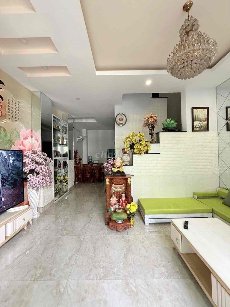 Bán nhà KDC Vip đường Tô Ngọc Vân 81m2, 7.95 tỷ, 4 tầng, giá hời