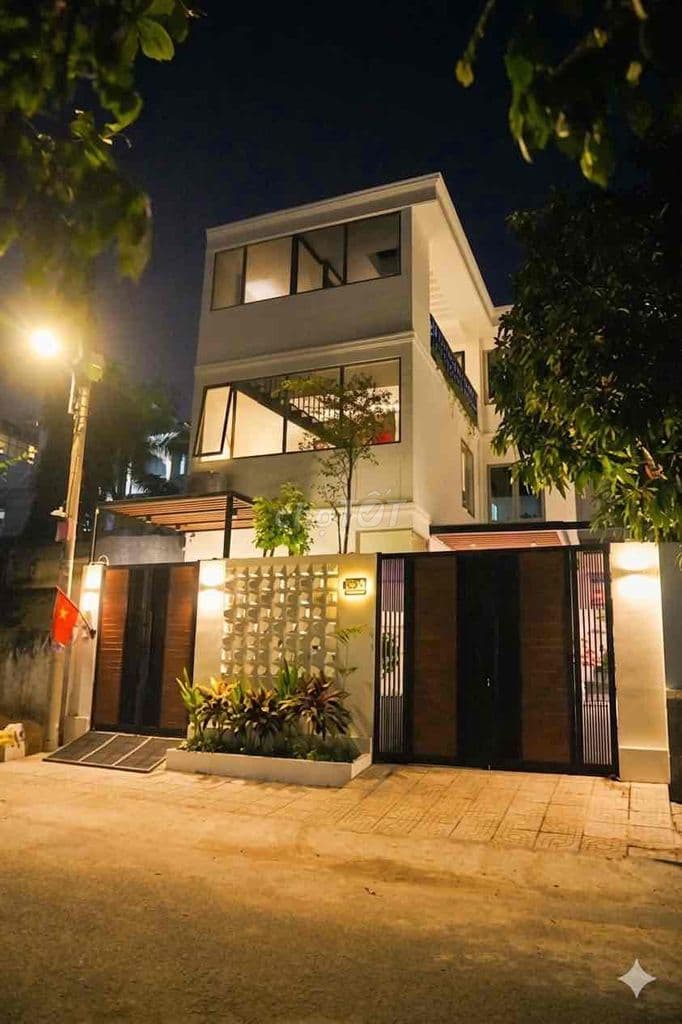 Bán biệt thự . KDC , Bộ C.an 158m2 . 9x18m . an nình cực tốt