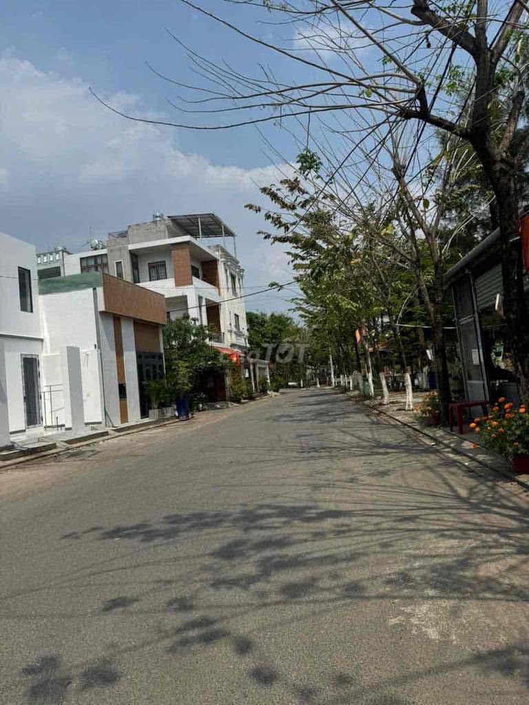 ĐẤT SIÊU ĐẸP CHỢ LONG TRƯỜNG - NGANG KHỦNG 5.6M - MẶT TIỀN ĐƯỜNG 16M - Ảnh 3