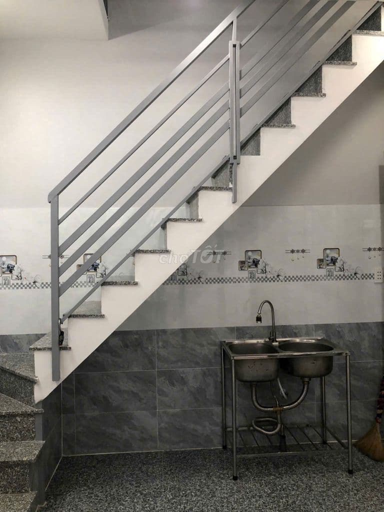 nhà Huỳnh Văn Bánh sát hẻm Oto 2 lầu trung tâm - Ảnh 3