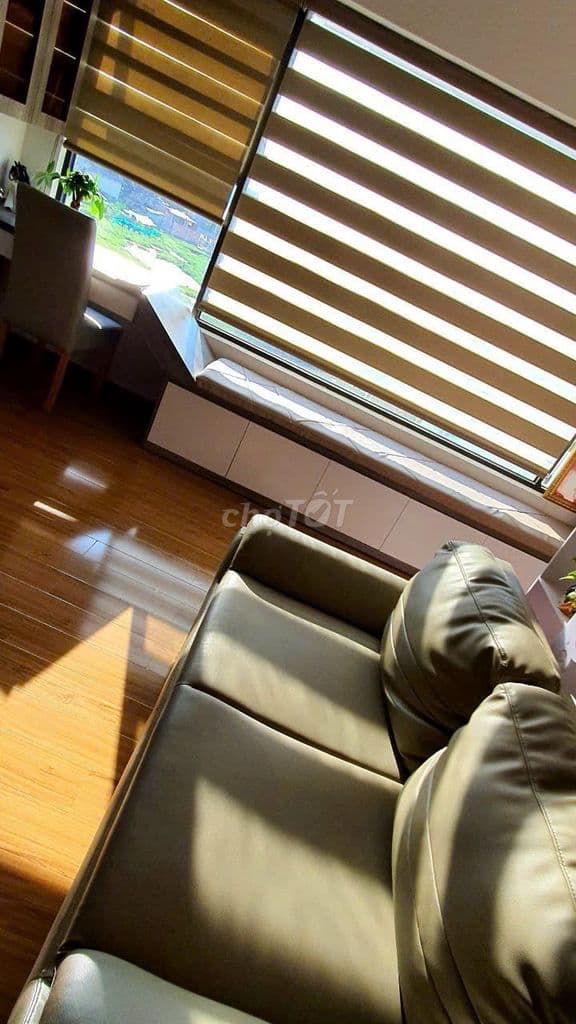 Cần bán gấp căn hộ Flora KIKYO, 55m2 1+1PN Full NT, đã có sổ, view hồ - Ảnh 2