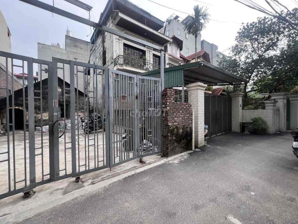 TRUNG TÂM TRÂU QUỲ - NGÕ THÔNG - Ô TÔ TẢI TO RA VÀO