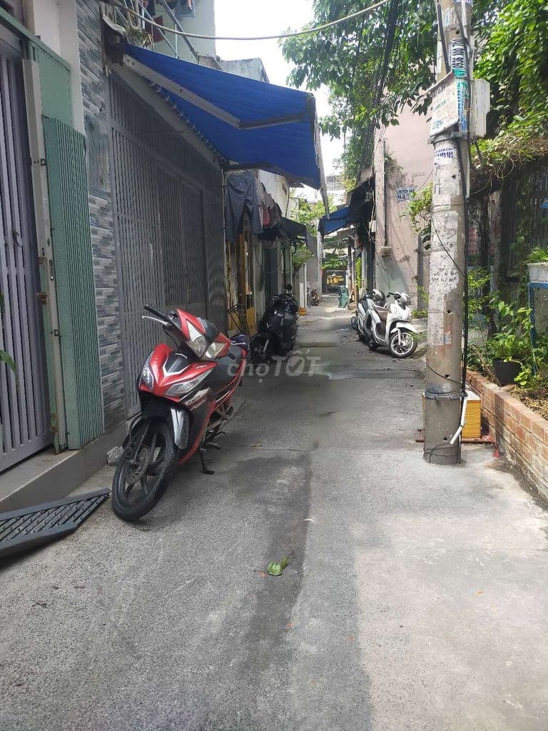 CÓ 4 TỶ MUA NGAY NHÀ 2 LẦU, 3PN, DT4x10, Q.TÂN PHÚ, DÒNG TIỀN 6TR/TH - Ảnh 2