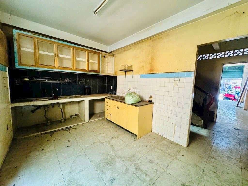 NHÀ MẶT TIỀN - 6 PHÒNG - KINH DOANH ĐỈNH - TÂN BÌNH - Ảnh 2