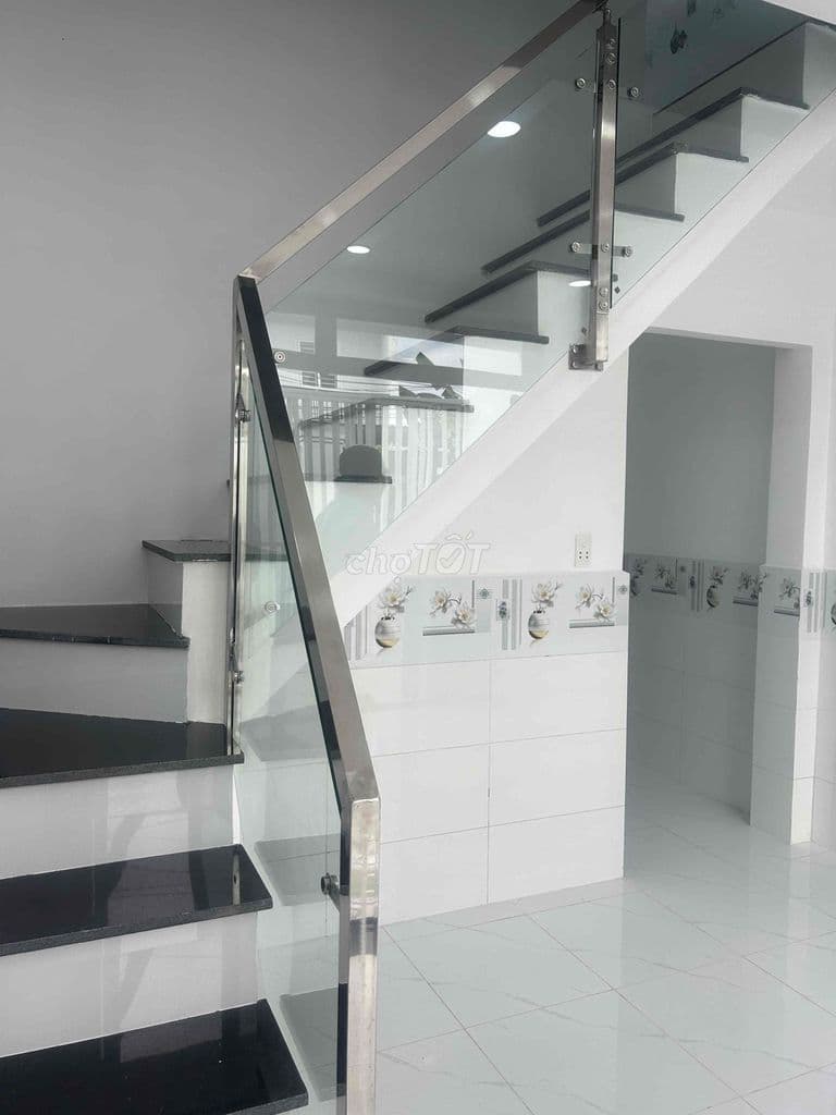 Tôi là chính chủ bán nhà mới 4 x11 có 1 lầu đúc suốt gần ngã 3 Chùa - Ảnh 3