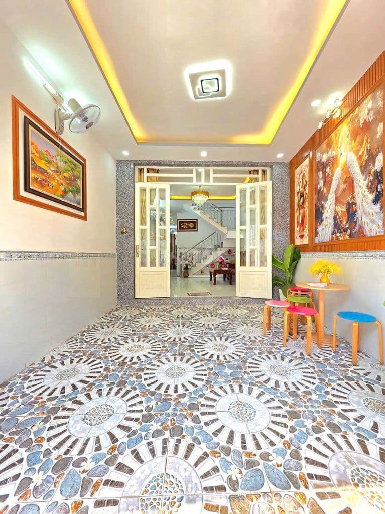 nhà bán 100 mét vuông gần chợ với trường học - Ảnh 2