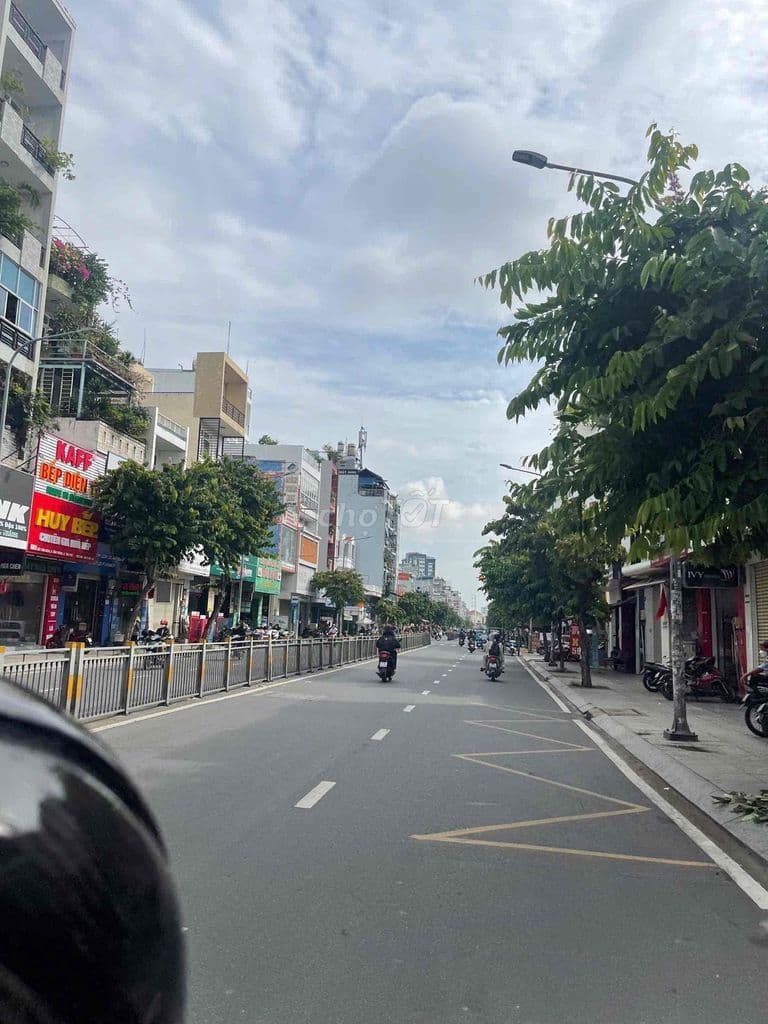 195m2 Nhà MẶT TIỀN 2 Tầng Kinh Doanh Trung tâm Luỹ Bán Bích 45tr/th