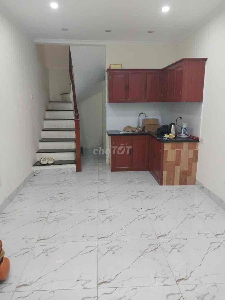 Tầm 2 tỷ có nhà Định Công-oto 30m-Gần phố-28m*3T;3ngủ - Ảnh 3