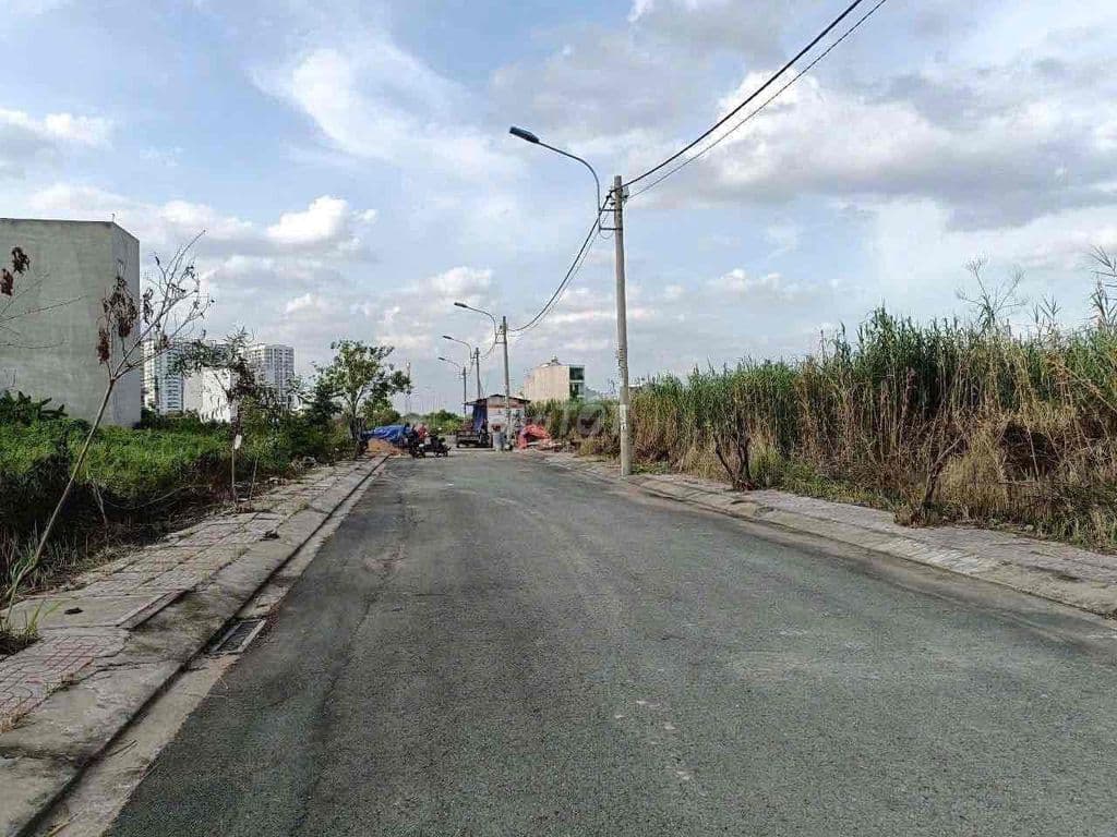 NỀN ĐẤT KDC PHỐ ĐÔNG TRƯỜNG LƯU - 5.15 Tỷ/81M2 - Ảnh 2