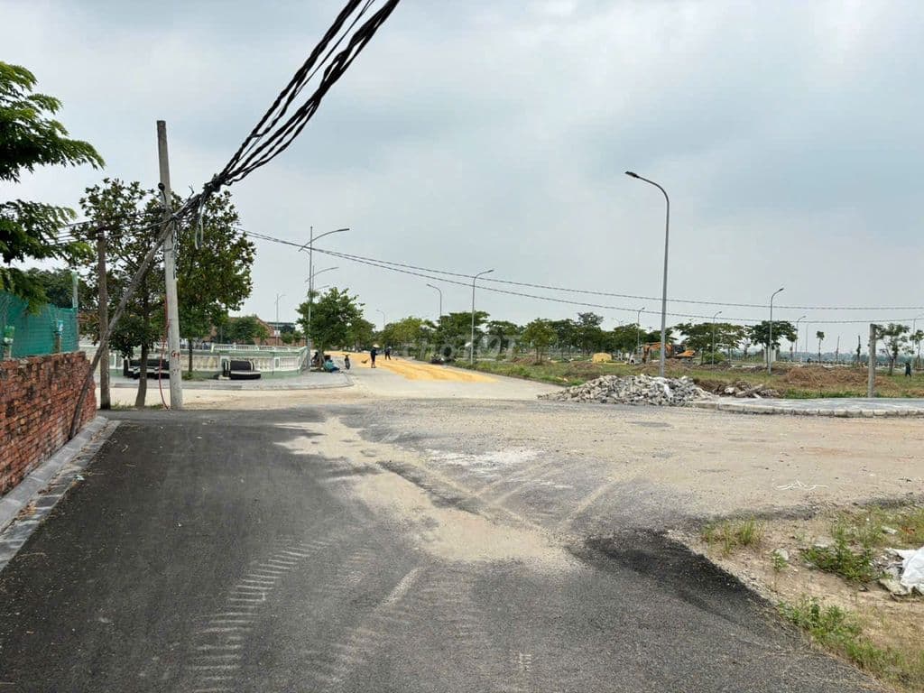 CẦN BÁN 60M ĐỐI DIỆN ĐA MỤC TIÊU THƯ LÂM VIEW CÔNG VIÊN, HỒ ĐIỀU HÒA