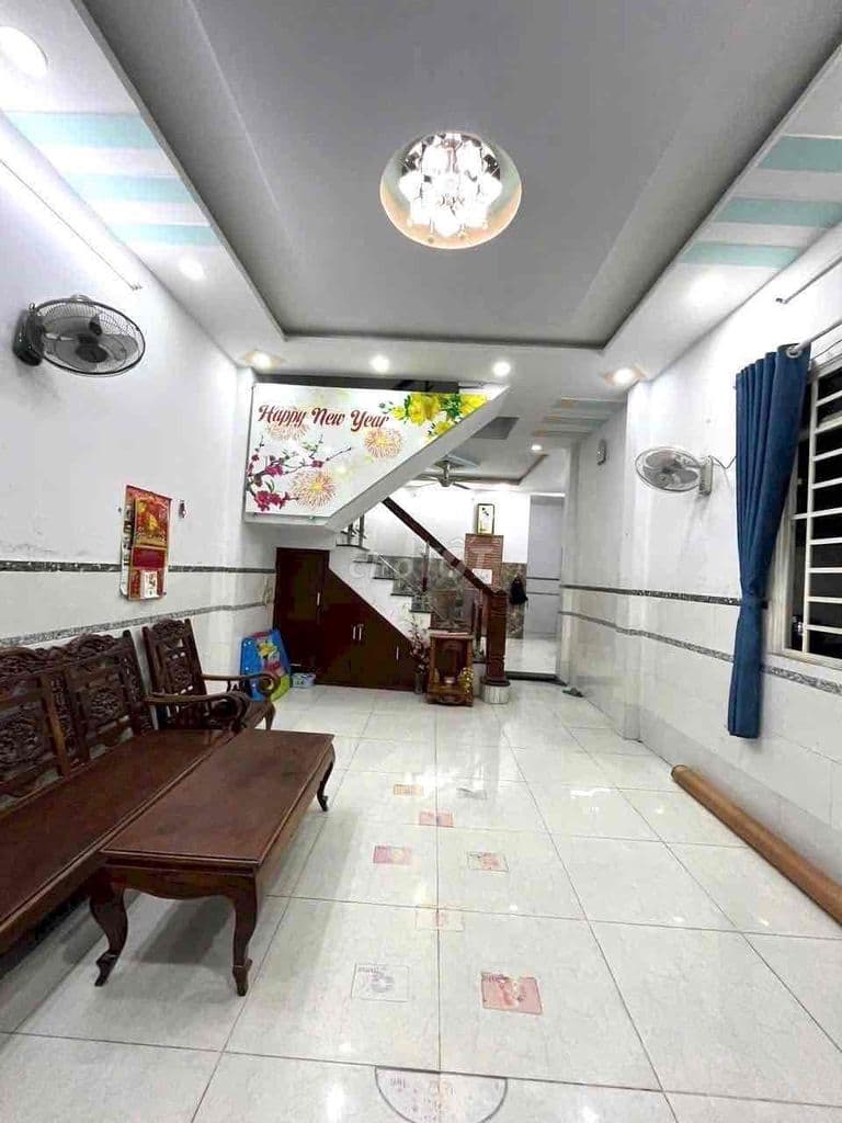 Nhà Ô tô ngủ trong nhà - Ảnh 3