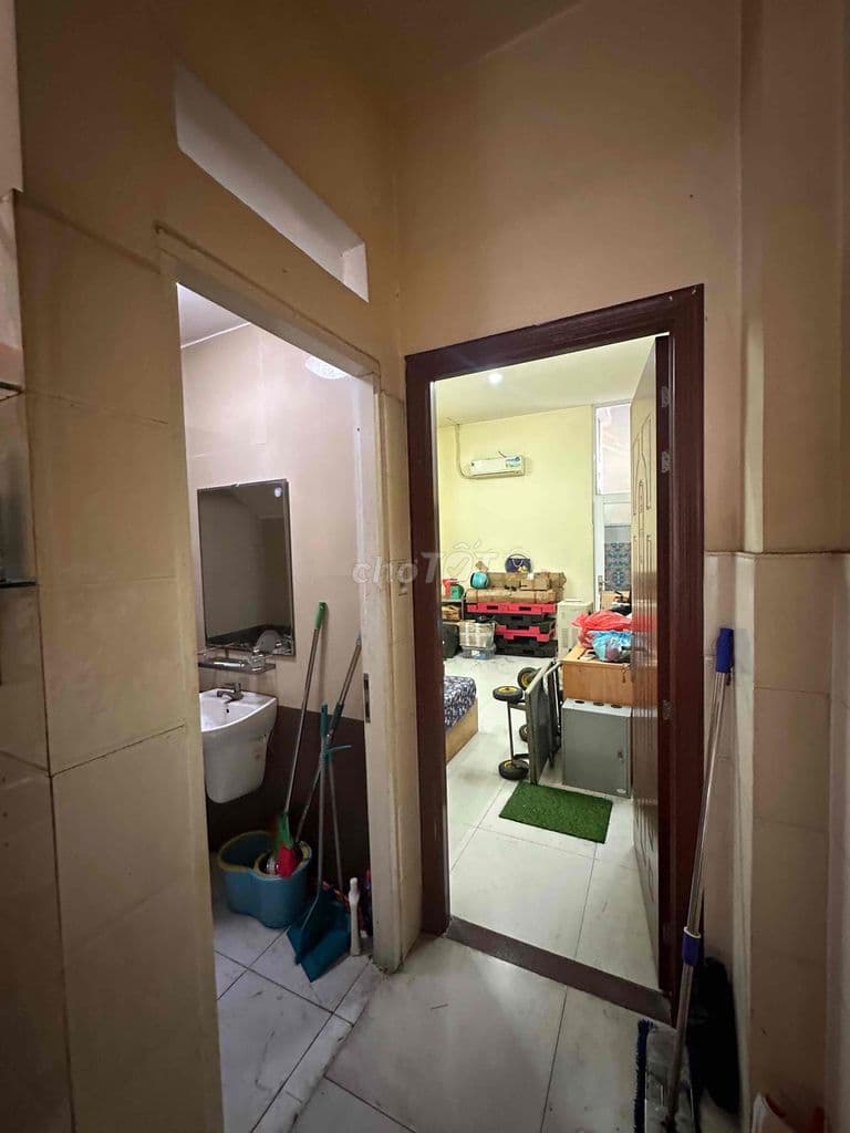 Bán Gấp Nhà 4 Tầng MTKD Đường Hoà Bình Phường 5 Quận 11 - Ảnh 2