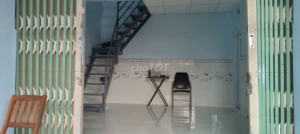 Nhà mới, đường xe hơi thông, đối diện Phú Sinh - Cát Tường. - Ảnh 2