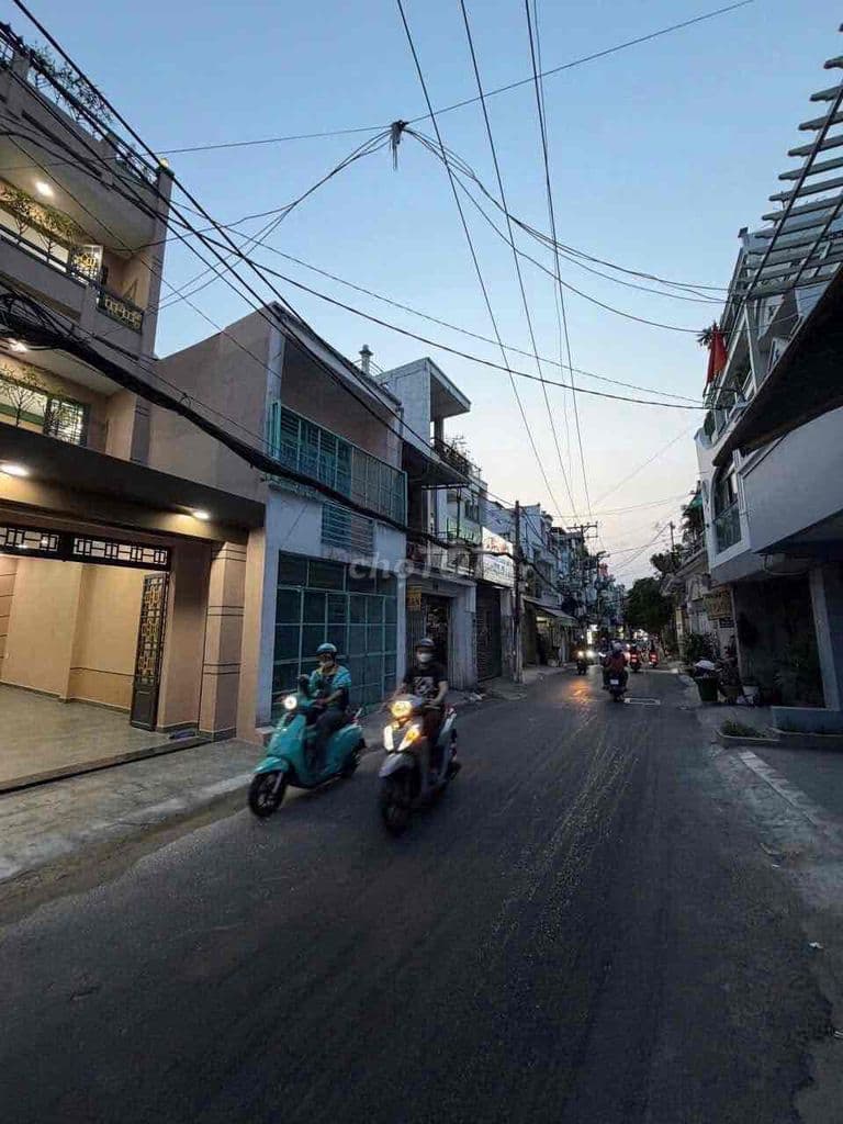 NHÀ MẶT TIỀN HỒNG LẠC- TB- ĐANG CÓ DÒNG TIỀN CHO THUÊ 28TR/ 1THÁNG- 4