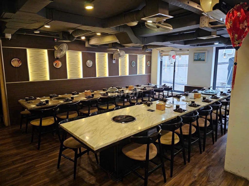 Sang Nhượng Nhà Hàng MP Nguyễn Thị Định - Cầu Giấy - HN DT 140m 2T