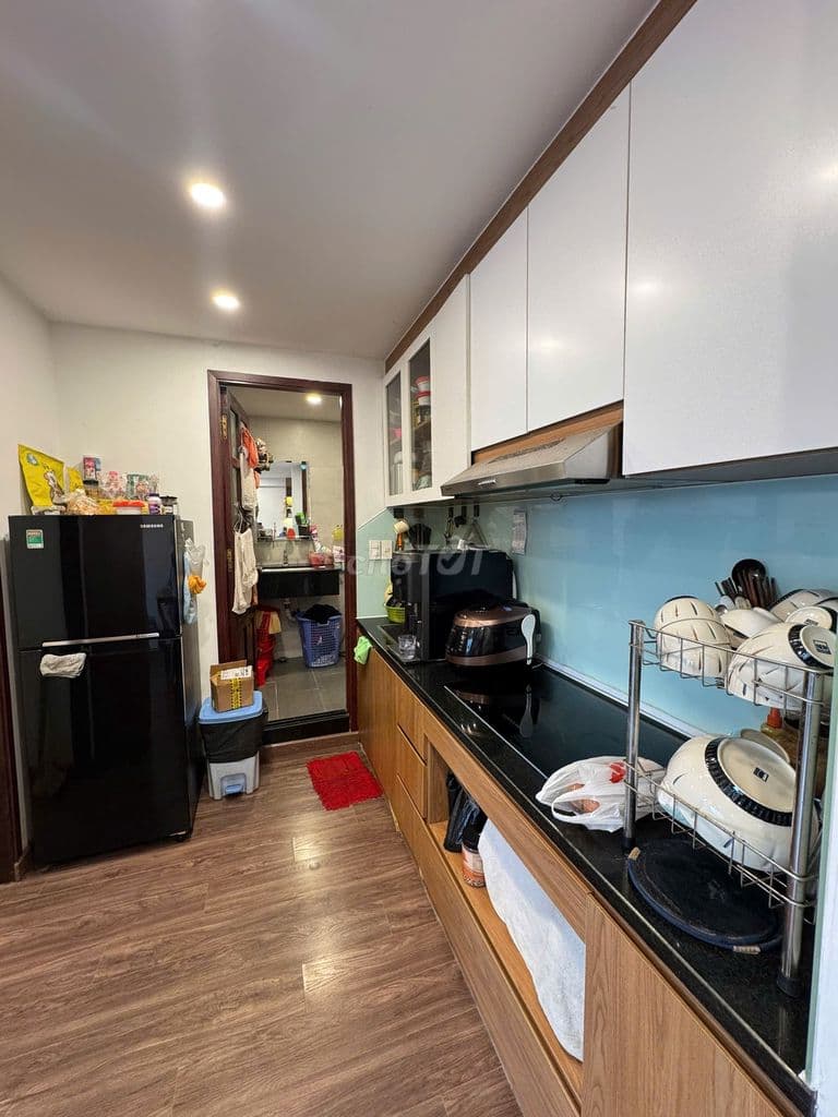 Bán căn hộ 52m Ch.cư Miếu Nổi tầng cao có thang máy. Nhà đang cho thuê