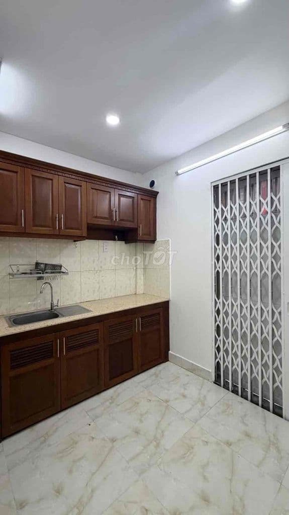 Quận 5 nhà 4 tầng ,hai mặt hẻm thông 5m DT 3x9m giá 7,35 tỷ. - Ảnh 3