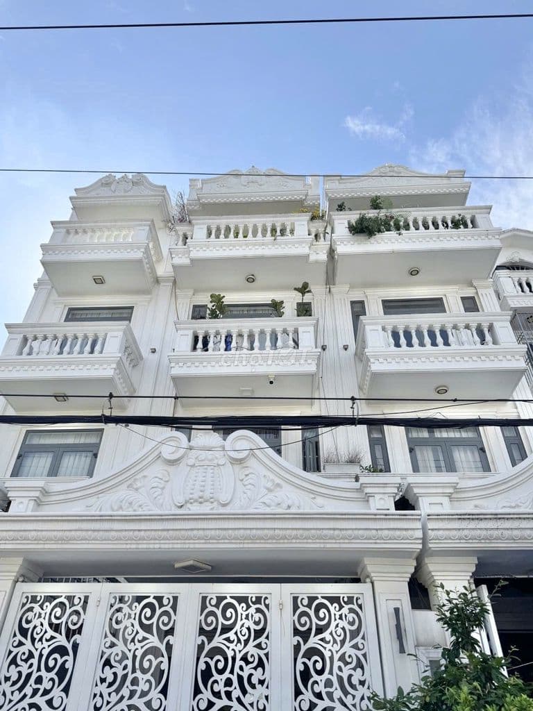 MT NGUYỄN THỊ HƯƠNG - 4 TẦNG - GARA -TẶNG TOÀN BỘ NỘI THẤT, 11,9 TỶ
