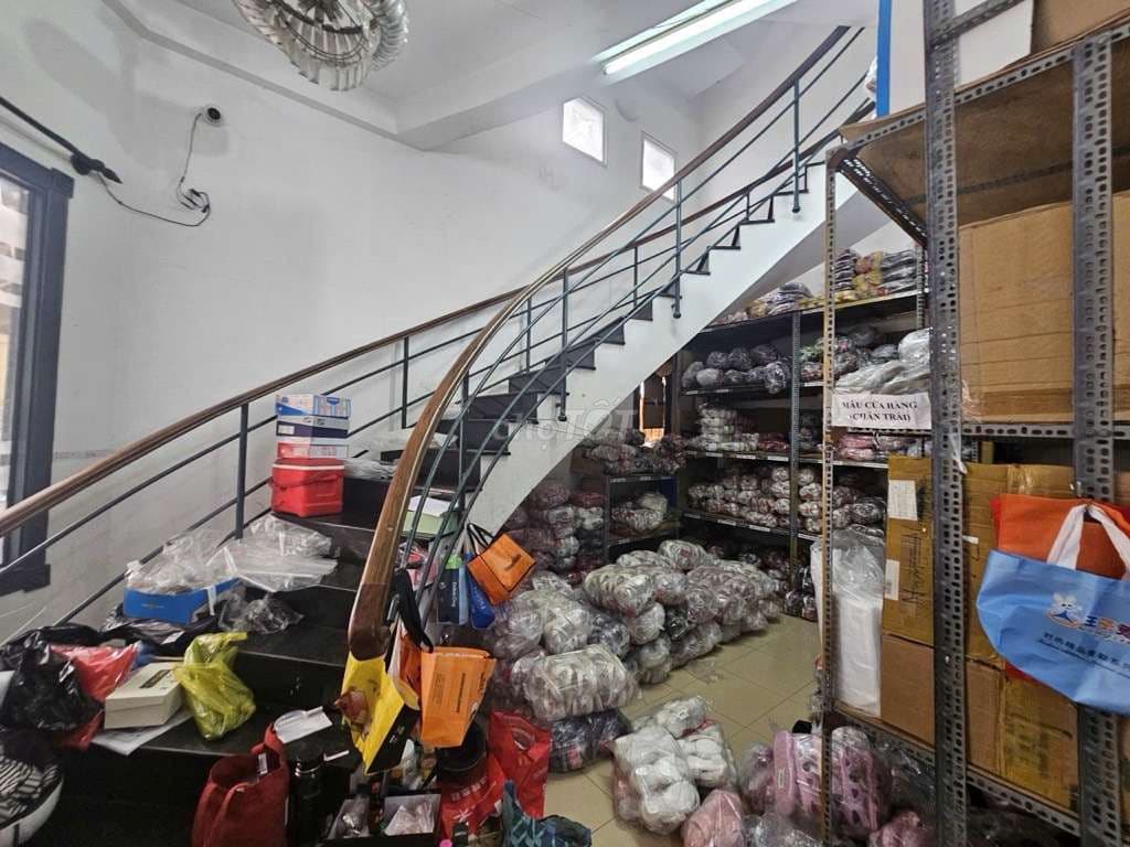 BIỆT THỰ HẺM 8M NGUYỄN CHÍ THANH Q5 ,184M² 8.7M NỞ HẬU, 3 T, 💰34🧄 TL - Ảnh 2