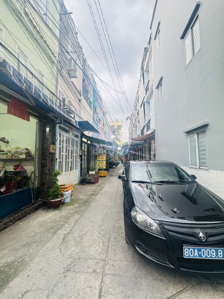 NHỈNH 1TỶ CÓ NHÀ 3 TẦNG KINH DOANH - GẦN CHỢ LÊ VĂN QUỚI BÌNH TÂN