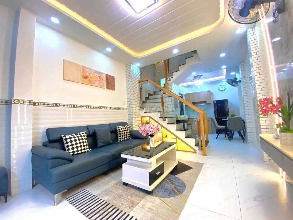 BÁN NHÀ ĐẸP CẠNH TÂ.N KỲ TÂN QUÝ - HẺM XE HƠI - ( 4X20M )