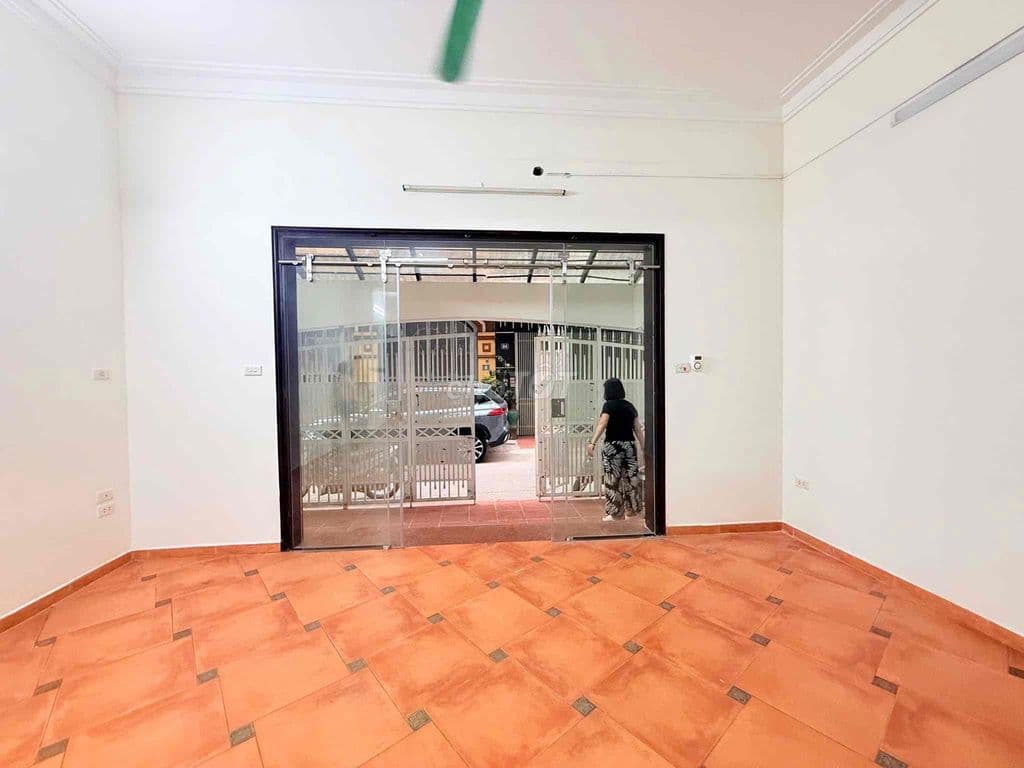 PHÂN LÔ TRẦN QUỐC HOÀN - CẦU GIẤY 55m , HƠN 20đ