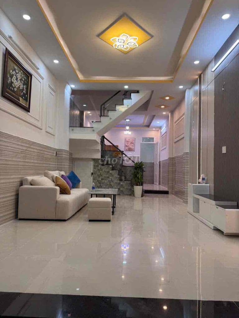 Dt: 4x16, có 2 lầu đúc, hẻm xe hơi thông đường Tỉnh Lộ 10