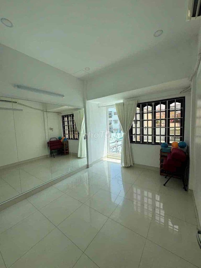 Nhà bán hẽm 7m Lạc Long Quân, 3 Lầu đẹp - Ảnh 3