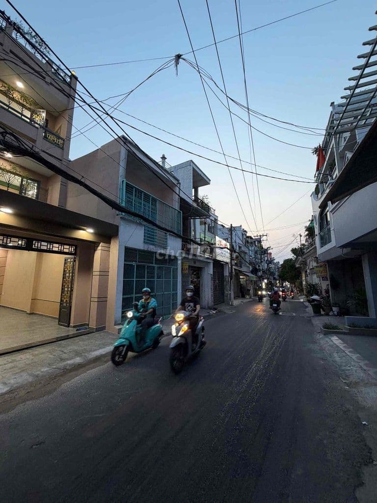 MT HỒNG LẠC 4x15 - 4 TẦNG - CHỦ NGỘP - KINH DOANH VIP