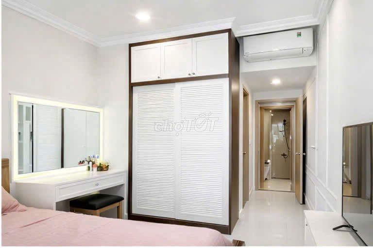 CĂn hộ tầng trung view công viên Golden Mansion 69m2 2 phòng đẹp