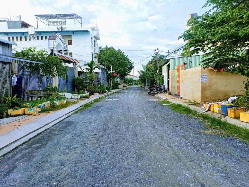 Cần Bán Nhanh Nhà 1 Trệt 2 Lầu Đẹp - Đg 8m Thông Sát Tô Ký