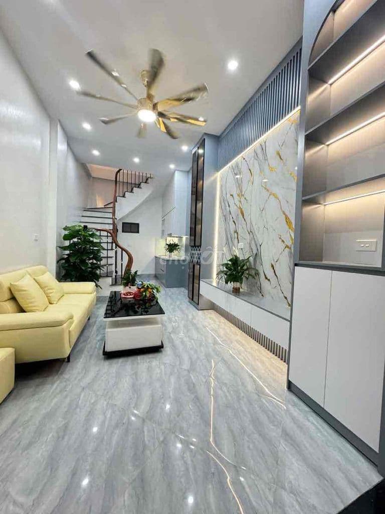 Bán gấp nhà 5 tầng 26m sổ riêng Ngõ chợ Khâm Thiên