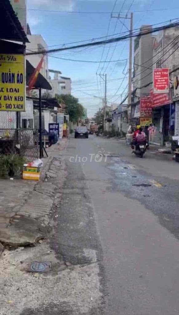 nhà cấp 4 đường đông hưng thuận 03 phường đông hưng thuận Q12 dt: 60,5