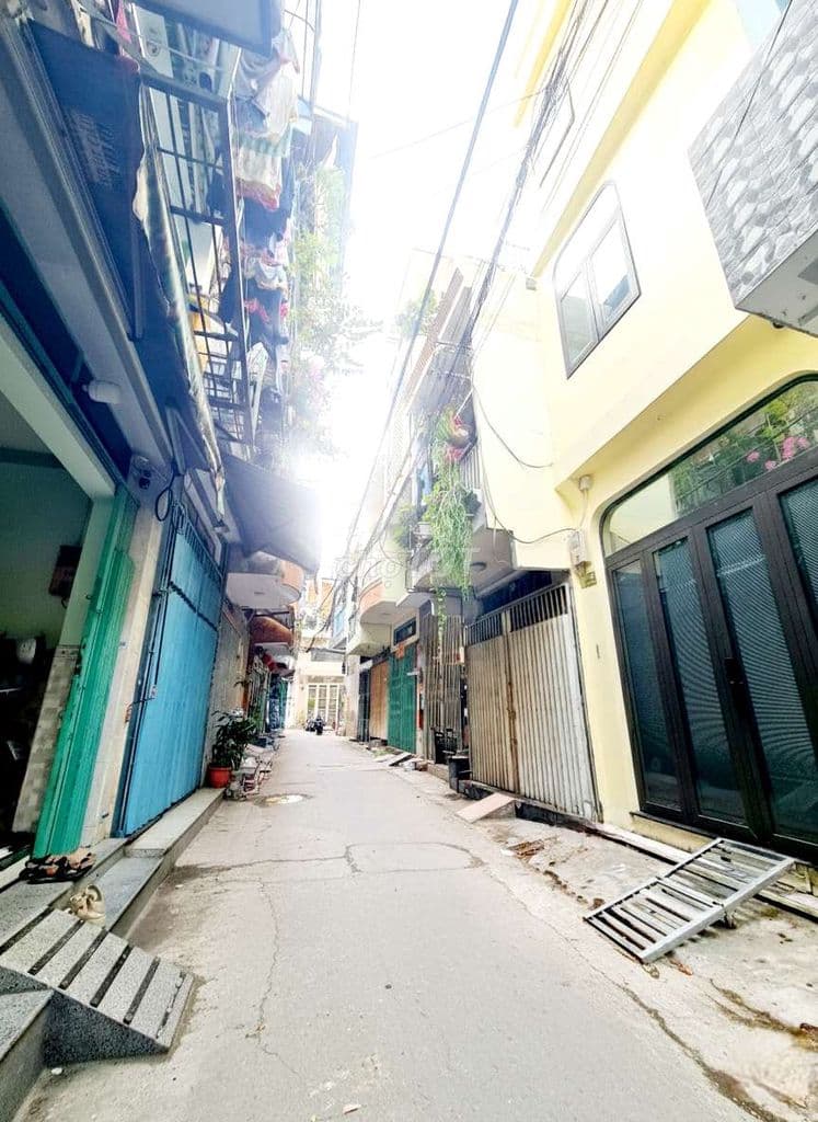 NHÀ MỚI 4 TẦNG HẺM XE HƠI THÔNG KẾ CHỢ HOA ĐẦM SEN - CHỈ 5 TỶ NHỈNH