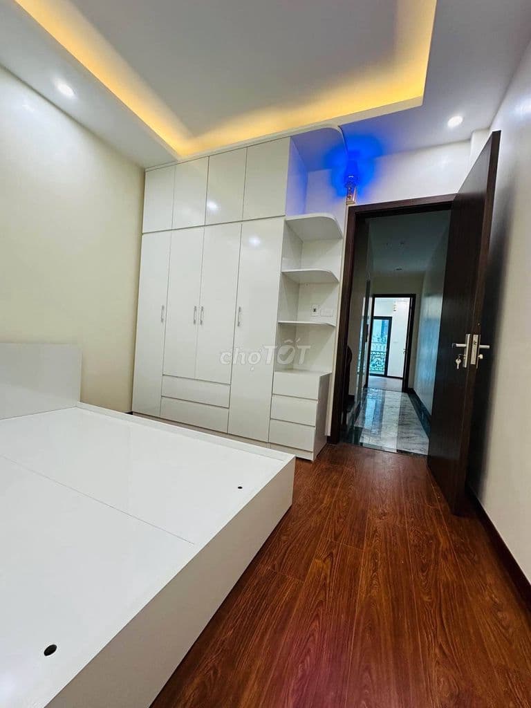 Nhà Phú Diễn xây mới, thang máy, ô tô đỗ cửa, full nội thất - Ảnh 3