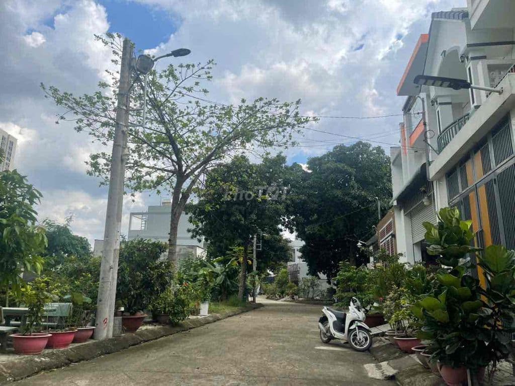 Kẹt tiền bán Lô đất View Vinhomes Q9 - Ảnh 2